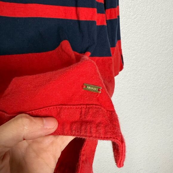 Woman’s Tommy Hilfiger Red and Blue Striped V-Neck Blouse Size M - Picture 2 of 5